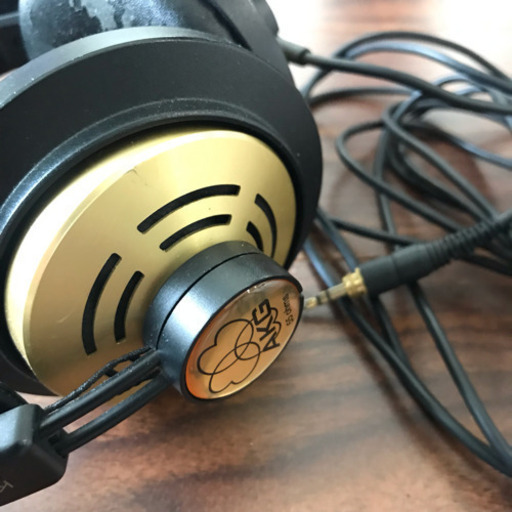 AKG AKG アーカーゲー / K121 Studio モニター ヘッドフォン