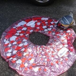 大人でも、使えるサイズの浮き輪の画像