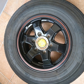 ハイエース用中古タイヤ＆ホイール４本