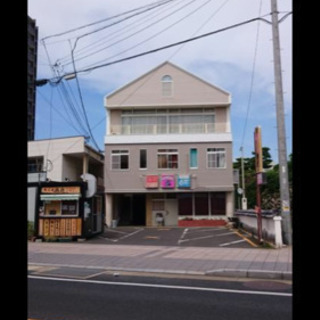 貸店舗 カラオケスナック跡 市役所隣道路沿い駐車場あり