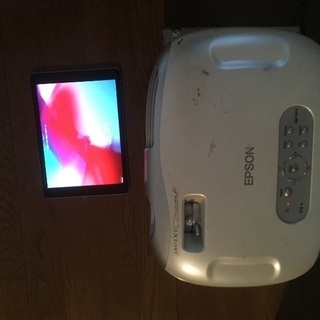 エプソンホーム用プロジェクターあげます。の画像