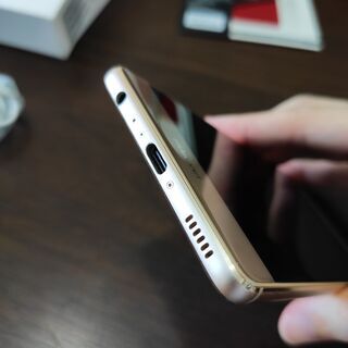 HUAWEI P9 グローバル版　中古美品の画像