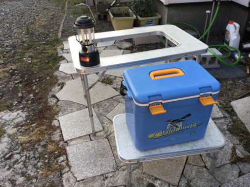 クーラーボックス、BBQ用テーブル、コンロ、ランタンセット