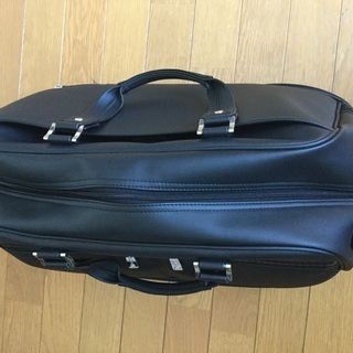 タイトリストのゴルフ用のボストンバッグです。シューズも一緒に入れられます。の画像