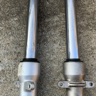 ホンダゼルビスフロントフーォク右と左セットに出品しておりますので