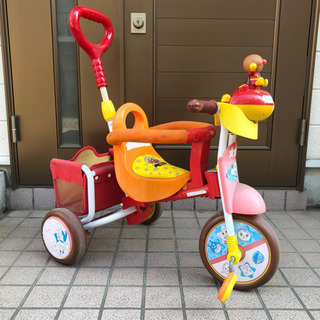アンパンマンの三輪車の画像