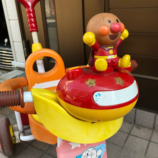 アンパンマンの三輪車の画像