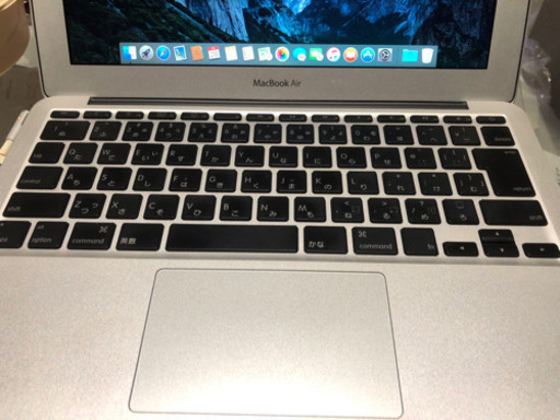お店の受付やご自宅のインターネット用にApple MacBook Air 11インチ