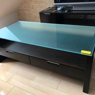 【カリモク家具】お洒落なガラステーブル