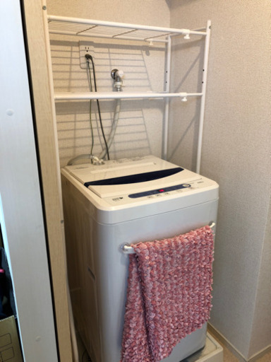 洗濯機の上を有効活用するラックです