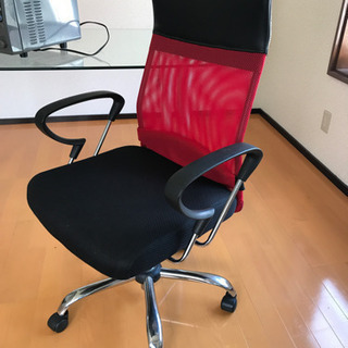 事務用品椅子の画像