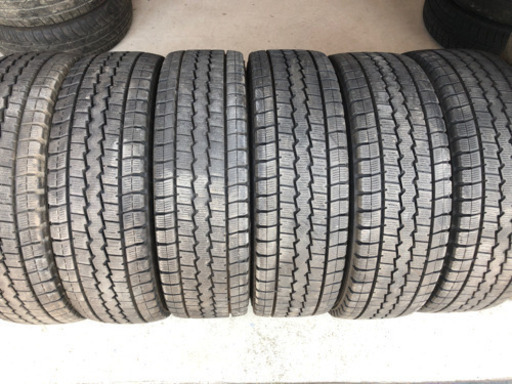 良品205/70R16LT6本セット