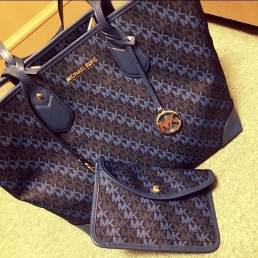 【送料込】MICHAEL KORS 大容量トートバッグ