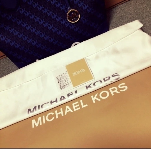 【送料込】MICHAEL KORS 大容量トートバッグ