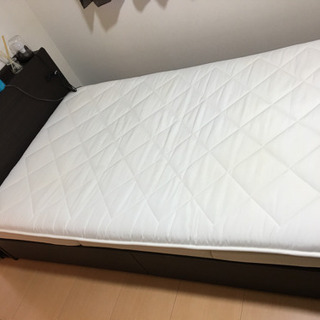 ニトリ セミダブルベッド (お取り引き決定)