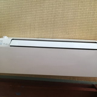 超美品！ エアコン 10〜12畳用 工事費込みの画像