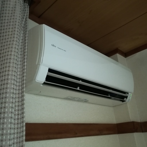 【3000円で譲ります】富士通　エアコン　2012年製　14畳用