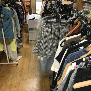 春物レディース服(10代から30代向け)を格安でお譲りします！の画像