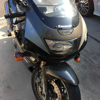 ＺＸ９Ｒ  売ります