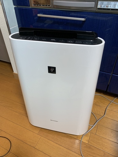 シャープ　空気清浄機　KC-D50 値下げ