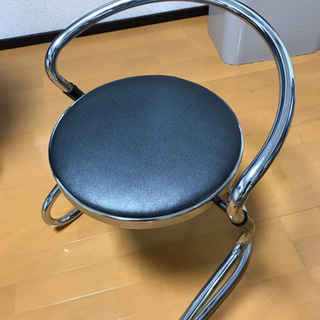 椅子×4脚の画像