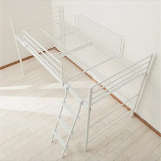 ロフトベッド白の画像