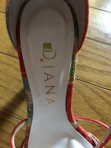 DIANAのサンダル