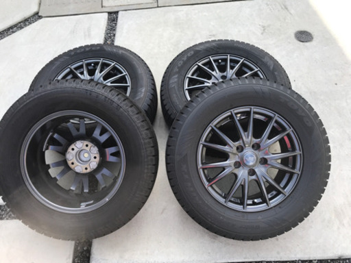 引き取り限定 スタットレスタイヤ8本(ホイール付き)
