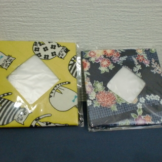 【100円シリーズ】未使用品！　手作り小物入れなど４点セットの画像