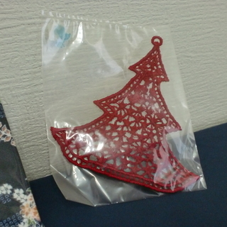 【100円シリーズ】未使用品！　手作り小物入れなど４点セットの画像