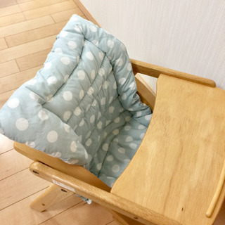 大和屋 Arch(アーチ) 木製ローチェア NA(ナチュラル)の画像