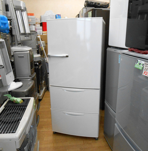 264L 2013年 AQUA 3ドア冷蔵庫 AQR-261B ホワイト/白 (W) アクア ハイアール 冷蔵庫  ☆ PayPay(ペイペイ)決済可能 ☆ 札幌市 清田区 平岡