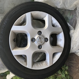 日産キューブ　純正ホイール