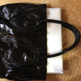 黒 トートバッグの画像