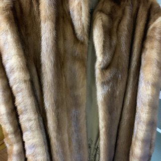 毛皮コート売ります。