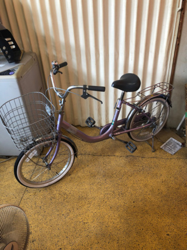 DCMブランド ほぼ新品 自転車 ママチャリ 20インチ パープル色