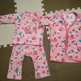 女児(80)冬物パジャマセット