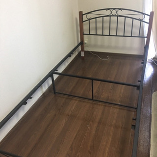 シングル パイプベッド フレーム ニトリの画像
