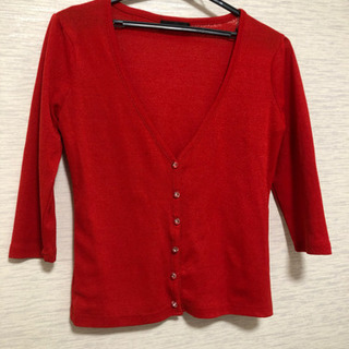 赤いカーディガン