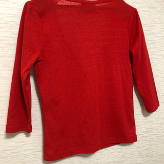 赤いカーディガンの画像