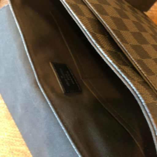 LOUIS VUITTON ダミエグラフィット ディストリクトPM