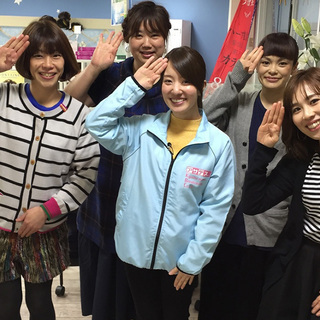 日曜日休みで、営業日も17時に終了の美容室。残業も完全にゼロなので終了後はすぐに帰宅できます。店長もなく、上下関係のないフラットな組織。 ゲストがどうすれば喜ぶかをみんなで真剣に考えて仕事に従事しています。地域最大級 13 個の待遇も喜ばれています。同じ思いで一緒に働いていただける方を募集しています。北九州市 第10回ワーク・ライフ・バランス市長賞受賞！！（理容・美容業界初）※門司下二十町店のみ日曜日休みの画像