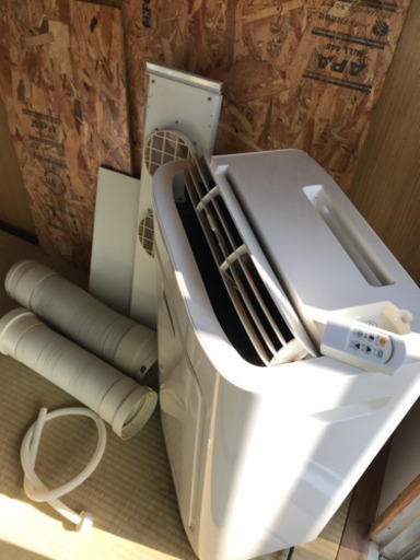 『交渉中』冷暖エアコン 窓用  スグに取り付け出来ます