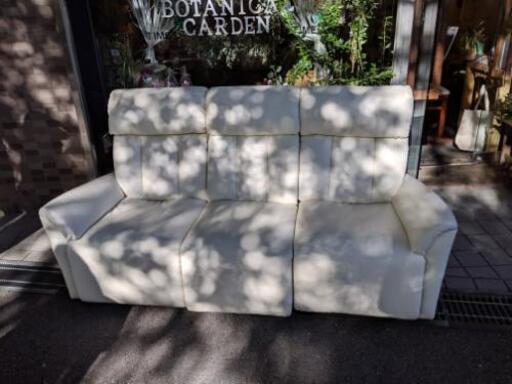 テーブル付リクライニングソファー（左だけ電動）