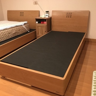 フランスベッド　ベッドフレーム　シングル収納付×1台、セミダブル×1台の計2台 ＜8/24引取＞の画像