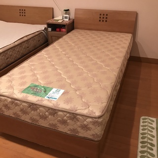 フランスベッド　ベッドフレーム　シングル収納付×1台、セミダブル×1台の計2台 ＜8/24引取＞の画像