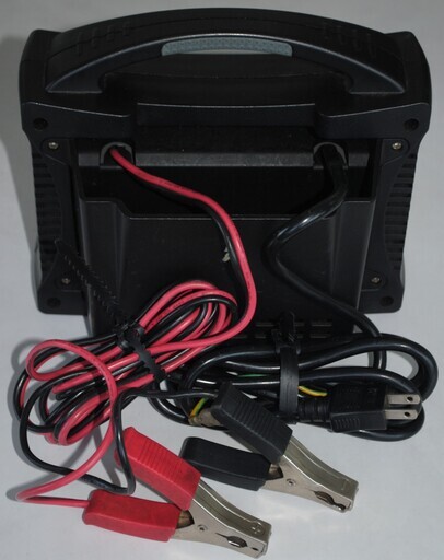 ACDelco(エーシーデルコ) 全自動バッテリー充電器 12V専用 AD-0002 中古