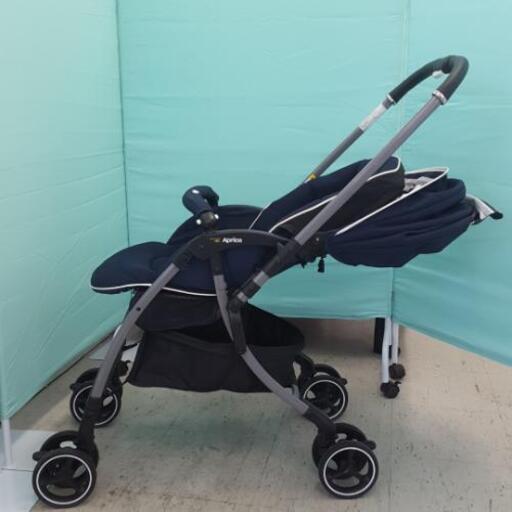 未使用 (展示品)　Aprica (アップリカ)　軽量オートベビーカー　両対面ベビーカー　ラクーナ　品番2037452