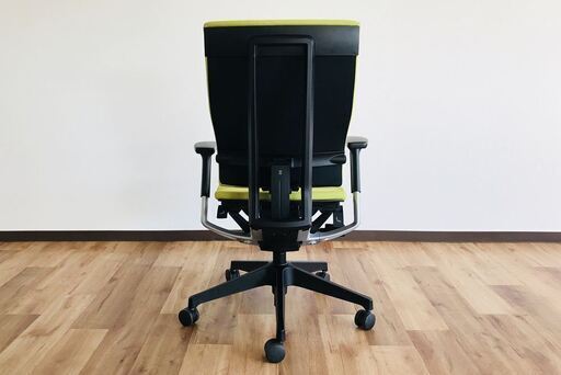 スピーナチェア 中古 イトーキ クッション オフィスチェア スピーナ 可動肘 中古オフィス家具 KE-717GP-T1Q6 モスグリー