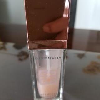 GIVENCHY 美容液  元値9,480円